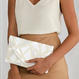 LULUS WHITE SEQUIN CLUTCH WOTH STRAP